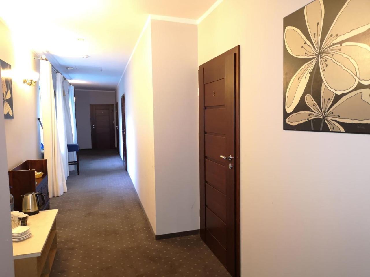 Rynek 14 & Restaurant Panzió Inowrocław Kültér fotó